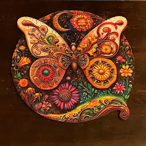 CRAFTHUB Other - CRAFTHUB Beroque Butterfly Art Wooden 175 Piece Puzzle